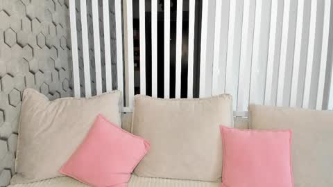 Monica online show from April 5, 2:32 am