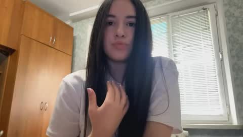 Caroline online show from May 25, 10:03 am