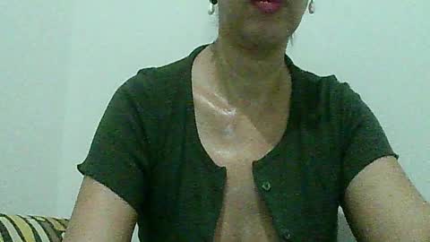 Snapshot of babe4u1234 chatting on January 2, 2:02 pm babe4u1234 online show from January 2, 2:02 pm