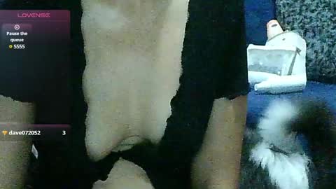 Snapshot of babe4u1234 chatting on December 22, 2:27 pm babe4u1234 online show from December 22, 2:27 pm