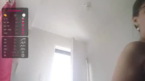 Snapshot of babe4u1234 chatting on January 5, 1:24 am babe4u1234 online show from January 5, 1:24 am