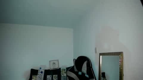 babenik_777 online show from December 17, 5:11 am