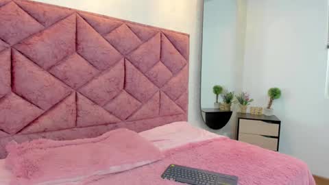 Maddie online show from March 18, 7:30 pm