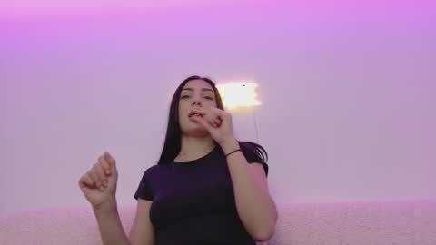 baby_ava_ online show from December 22, 8:01 pm