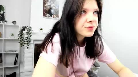 Snapshot of baby_evalena chatting on September 29, 5:23 am Evalena maybe just Eva online show from September 29, 5:23 am