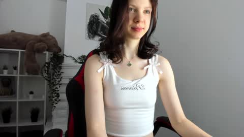 Snapshot of baby_evalena chatting on February 7, 5:31 am Evalena maybe just Eva online show from February 7, 5:31 am