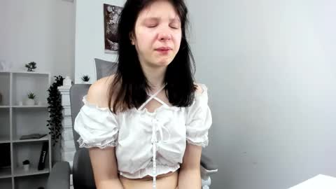 Snapshot of baby_evalena chatting on September 26, 5:16 am Evalena maybe just Eva online show from September 26, 5:16 am