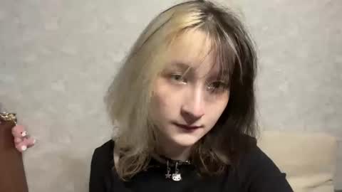 baby_killiebell online show from June 25, 12:07 pm