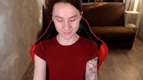 baby_kitte online show from December 16, 3:56 am