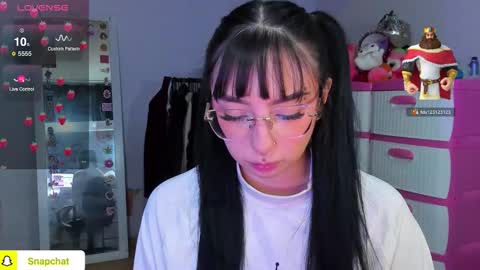 lily online show from December 17, 1:26 pm