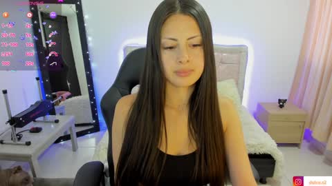 Dulce  Stefa  online show from December 18, 9:29 pm
