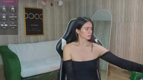 Bella online show from November 13, 8:08 pm