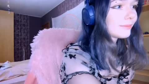Alice online show from May 21, 6:17 pm