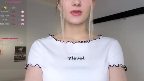 Ruth online show from October 22, 8:25 pm