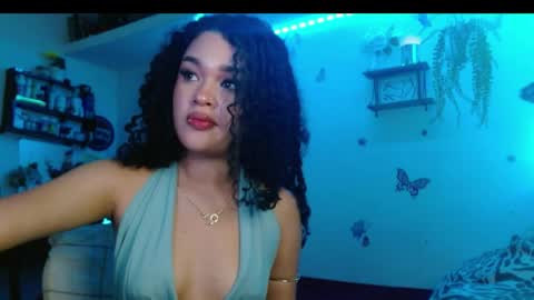 babybombom08 online show from March 30, 11:37 pm