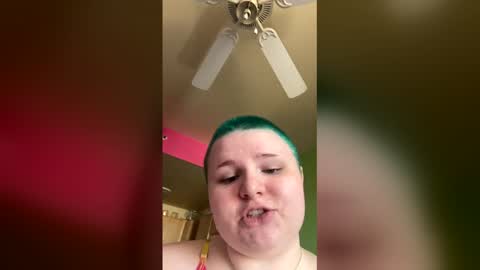 babycakespnw710 online show from April 9, 3:39 pm