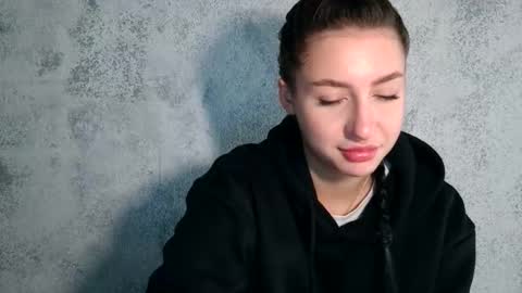 Roxie online show from October 4, 8:42 am