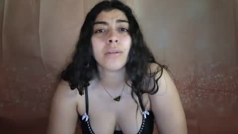 Snapshot of babygotbackends chatting on February 6, 5:46 am BabyGotBackends online show from February 6, 5:46 am