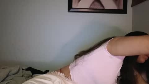 Snapshot of babygotbackends chatting on September 28, 3:13 am BabyGotBackends online show from September 28, 3:13 am