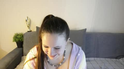 Babyhotgirlq online show from March 21, 8:03 pm