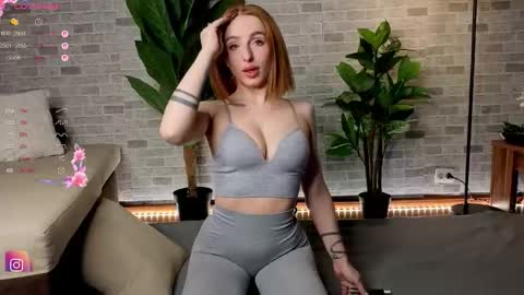 BabyyyLuna online show from October 29, 3:00 am