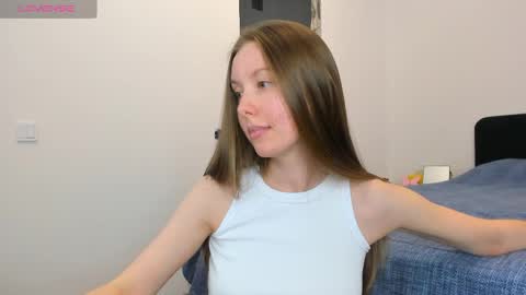 Kira online show from May 12, 7:42 pm
