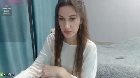 Snapshot of bany_brandy chatting on March 1, 4:11 pm Emma online show from March 1, 4:11 pm
