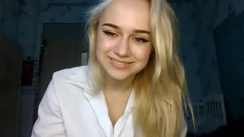 barbie___girl online show from March 21, 9:14 am