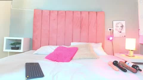 Barbie lorens online show from April 9, 11:48 am