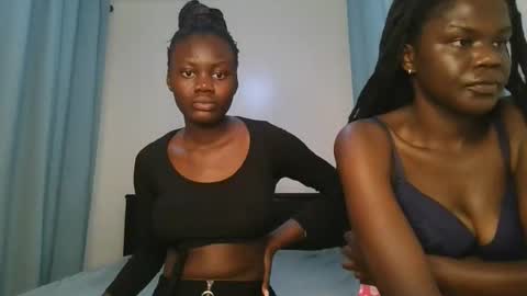 Snapshot of barbie_queen2 chatting on October 2, 12:21 pm queen online show from October 2, 12:21 pm