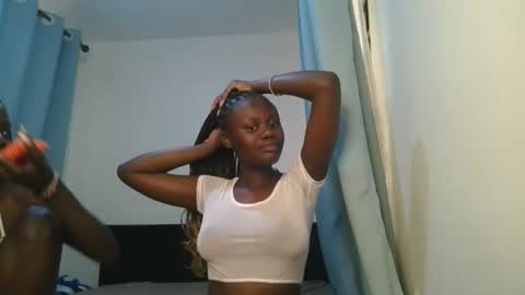 queen online show from March 3, 8:53 am