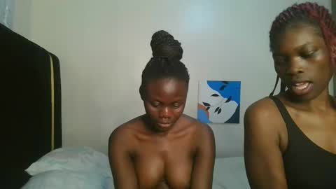 Snapshot of barbie_queen2 chatting on October 3, 12:32 pm queen online show from October 3, 12:32 pm