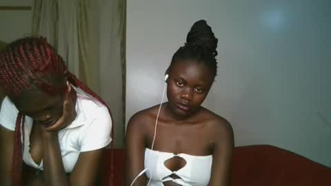 Snapshot of barbie_queen2 chatting on September 19, 11:15 pm queen online show from September 19, 11:15 pm