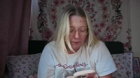 barbiegirl966 online show from May 4, 8:51 am