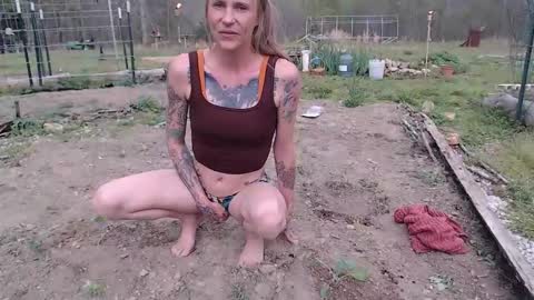 BareFootMuse online show from April 13, 10:21 pm