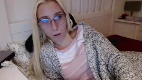 Lena online show from October 29, 6:21 pm