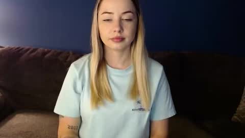bbgirlnextdoor online show from May 4, 5:06 pm