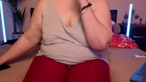 Love online show from February 6, 9:18 pm