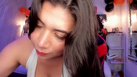 Cloe  online show from October 28, 5:13 am