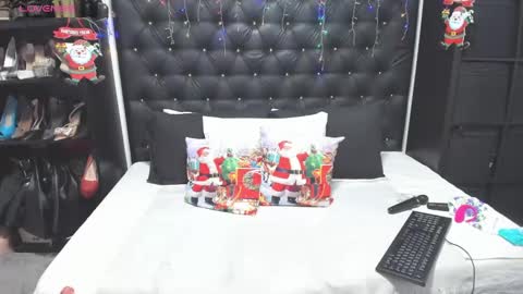 Snapshot of bbwdirtymilf chatting on December 28, 6:28 am LoveDirtyPlay online show from December 28, 6:28 am