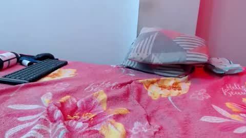 rever online show from March 17, 5:44 am