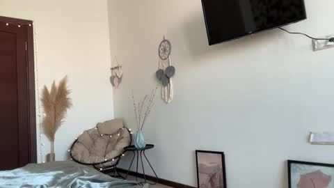 Chloe online show from March 13, 6:47 am