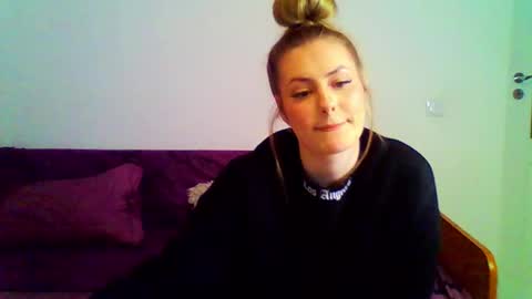 beatrice princess online show from February 17, 9:54 pm