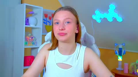 Beatrice online show from May 19, 6:37 pm