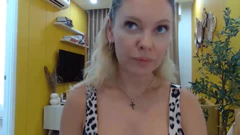Beautifulkollette online show from September 17, 6:00 am