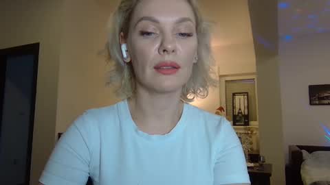 Beautifulkollette online show from January 10, 11:33 am