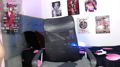 lana online show from April 10, 2:28 am