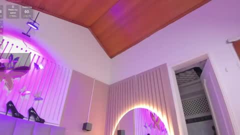 Chantall online show from May 24, 1:37 am