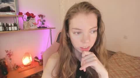 Eliise online show from May 19, 8:10 am