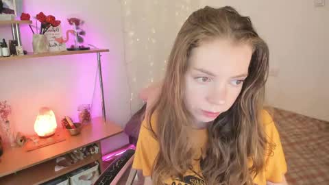 Eliise online show from May 25, 8:02 am